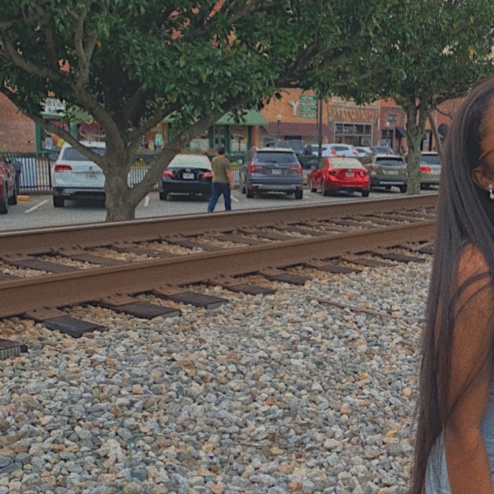 Meet your Posher, Hailey